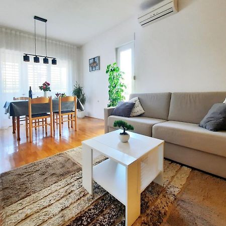 Apartment Violetta-Punta 우마그 외부 사진